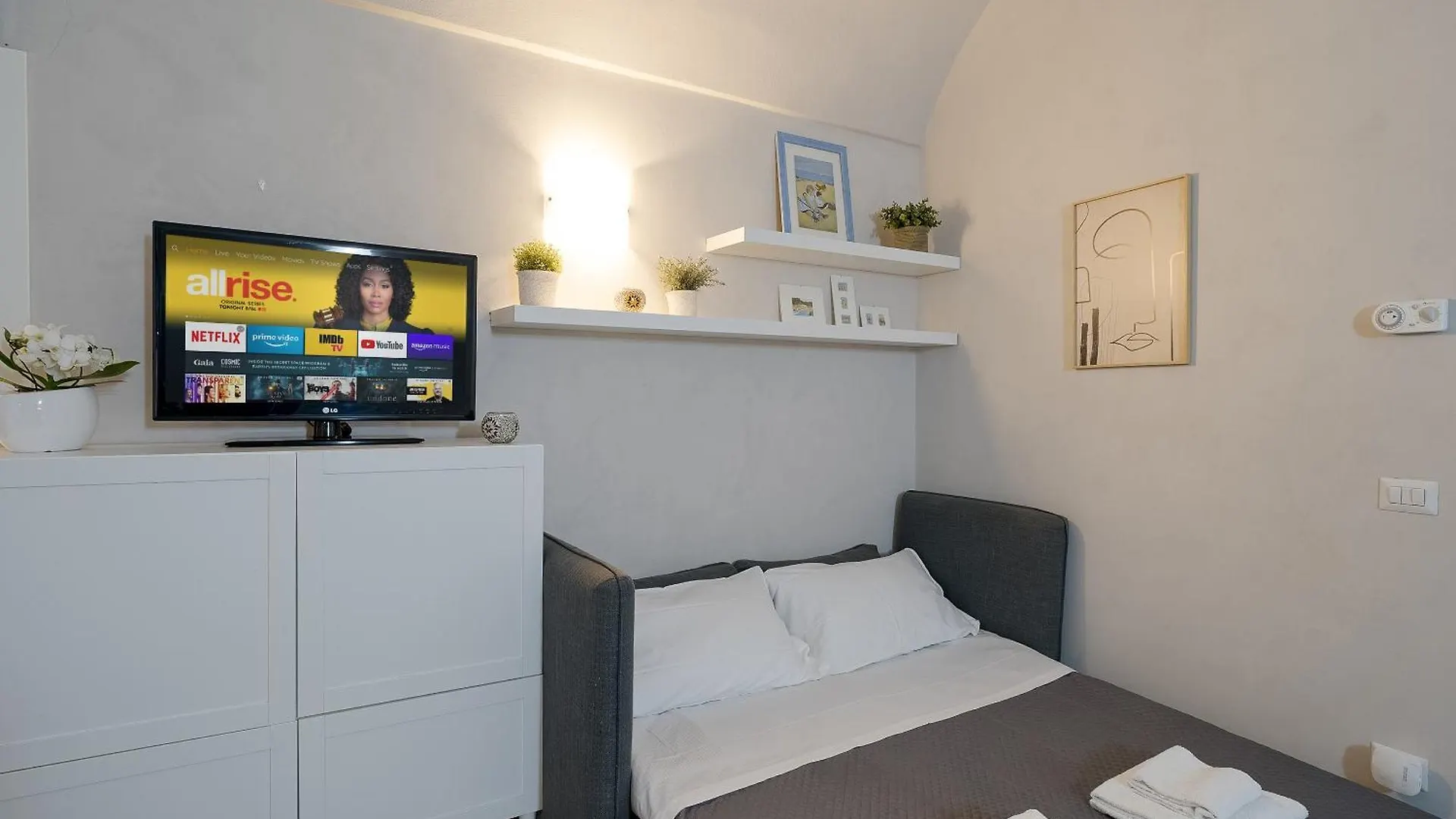 Apartment Corradi Central Studio! Theatre Ariston & Casino Sanremo Italy